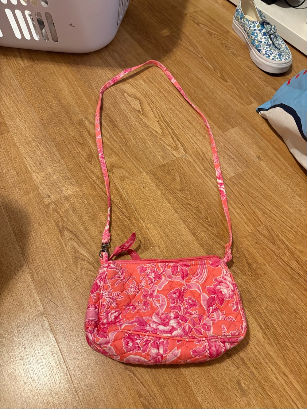 Vera Bradley in hope toile